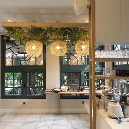 Hotel Casa Living Senopati Jakarta Exterior foto