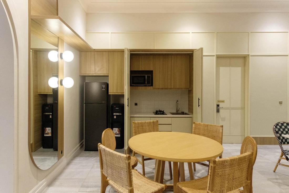 Hotel Casa Living Senopati Jakarta Exterior foto