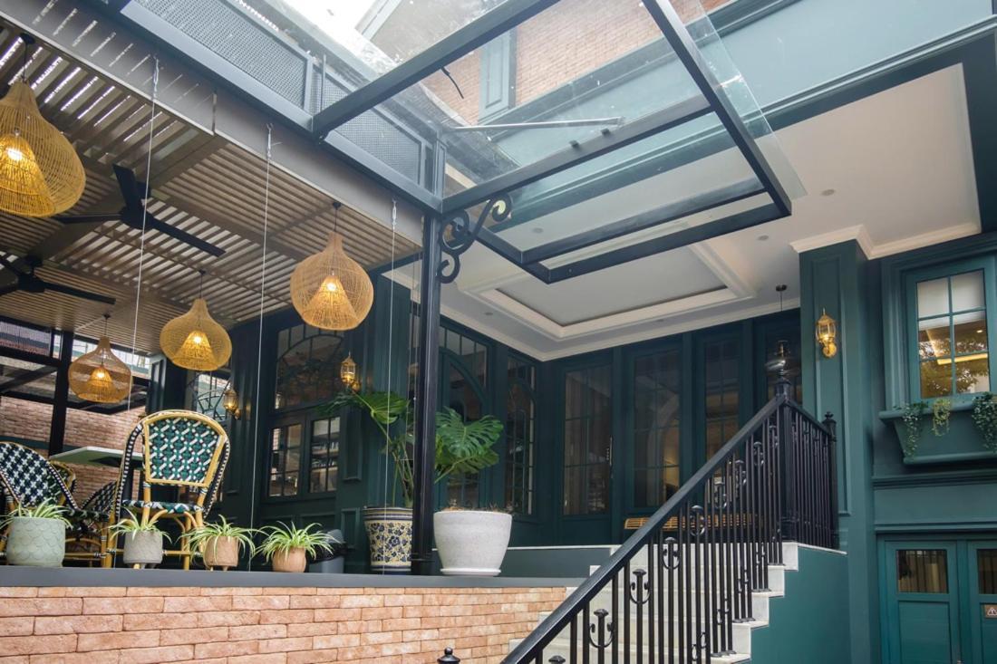 Hotel Casa Living Senopati Jakarta Exterior foto
