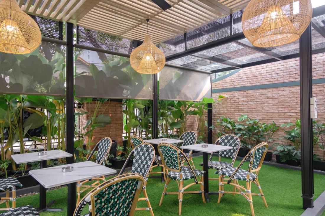 Hotel Casa Living Senopati Jakarta Exterior foto